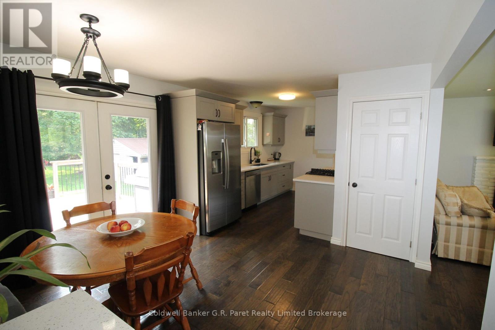 104 Simcoe Crescent, Middlesex Centre, Ontario  N0L 1R0 - Photo 8 - X12157608