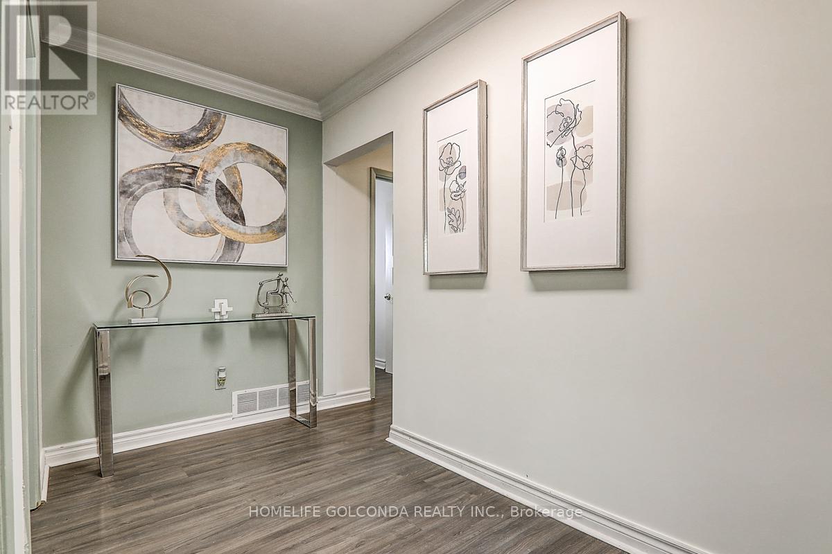 21 Southdale Drive S, Markham, Ontario  L3P 1J6 - Photo 12 - N12149291