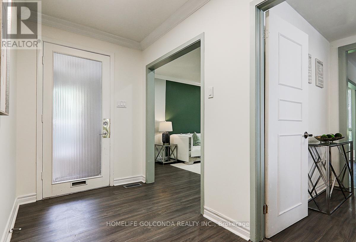 21 Southdale Drive S, Markham, Ontario  L3P 1J6 - Photo 11 - N12149291