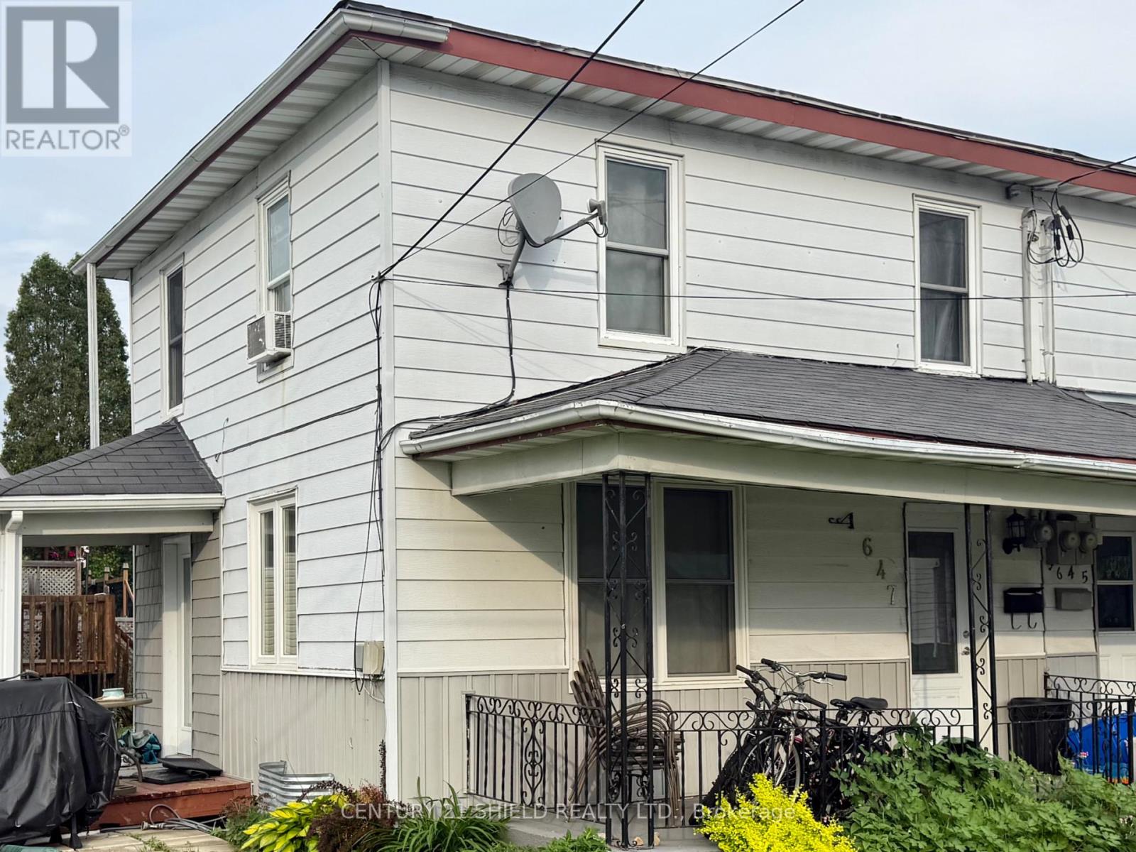 Property at 647 GLOUCESTER STREET N image 1