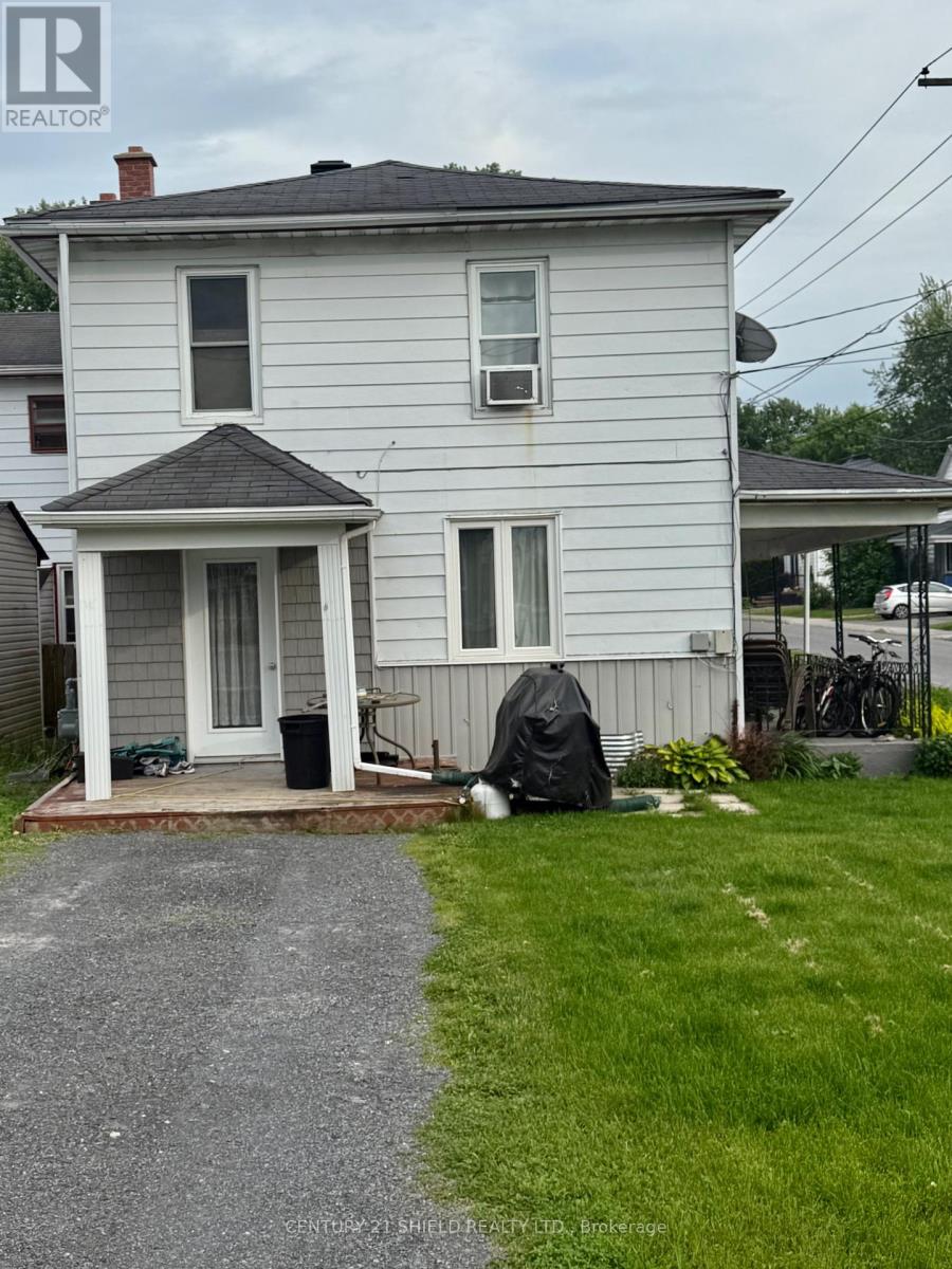 647 Gloucester Street N, Cornwall, Ontario  K6H 3X7 - Photo 8 - X12200939
