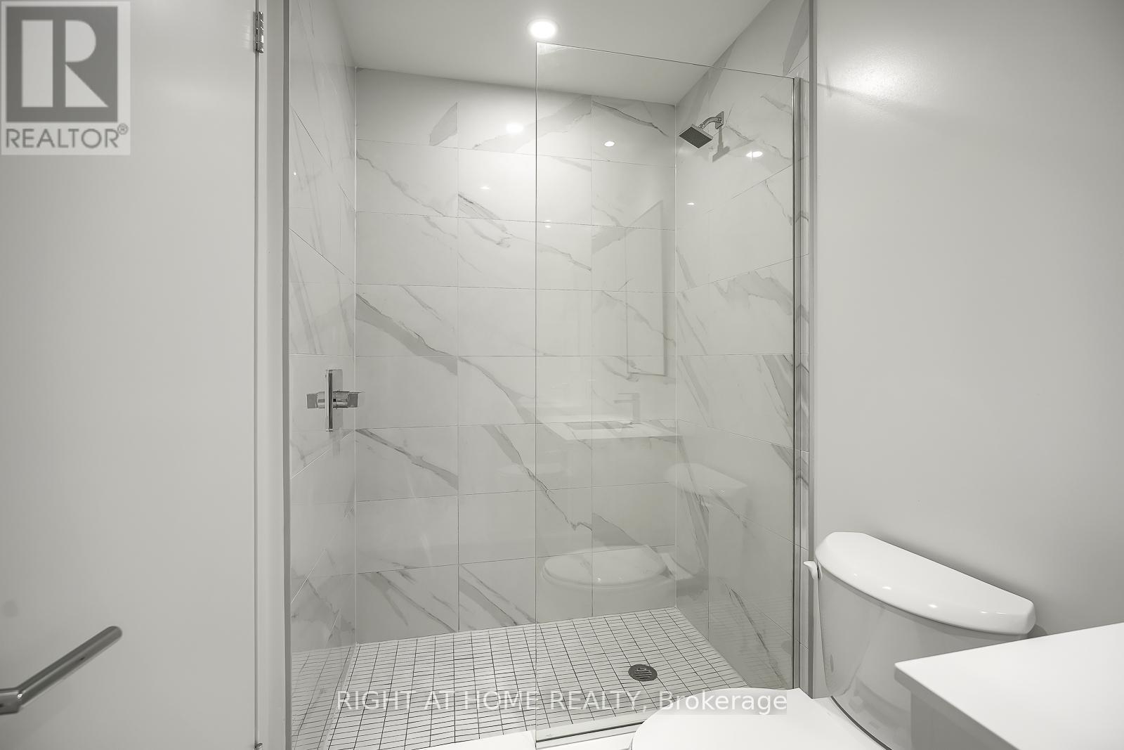 410 - 863 St. Clair Avenue W, Toronto, Ontario  M6C 0B2 - Photo 17 - C12200964