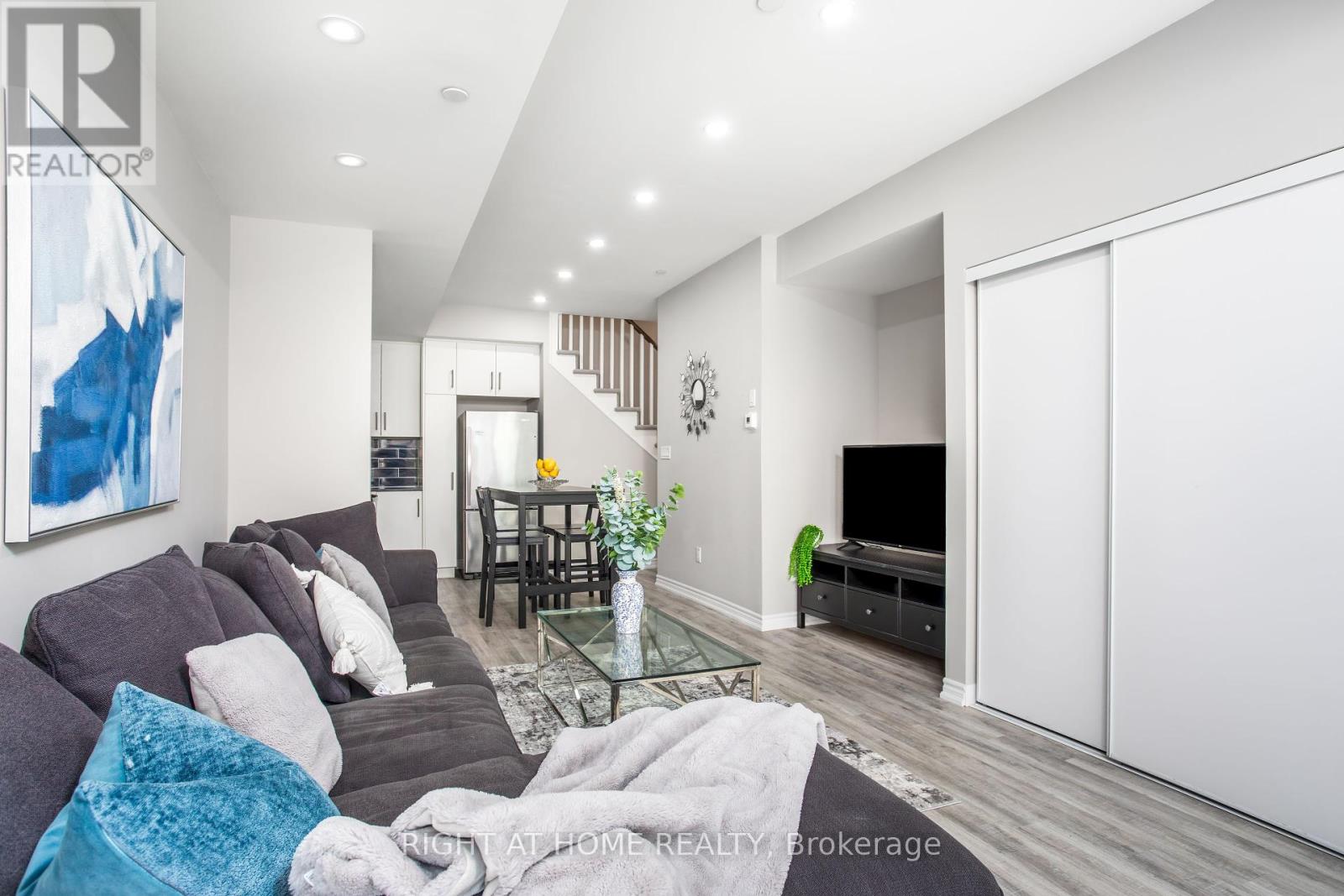 32 - 2199 Lillykin Street, Oakville, Ontario  L6H 0J7 - Photo 6 - W12200943