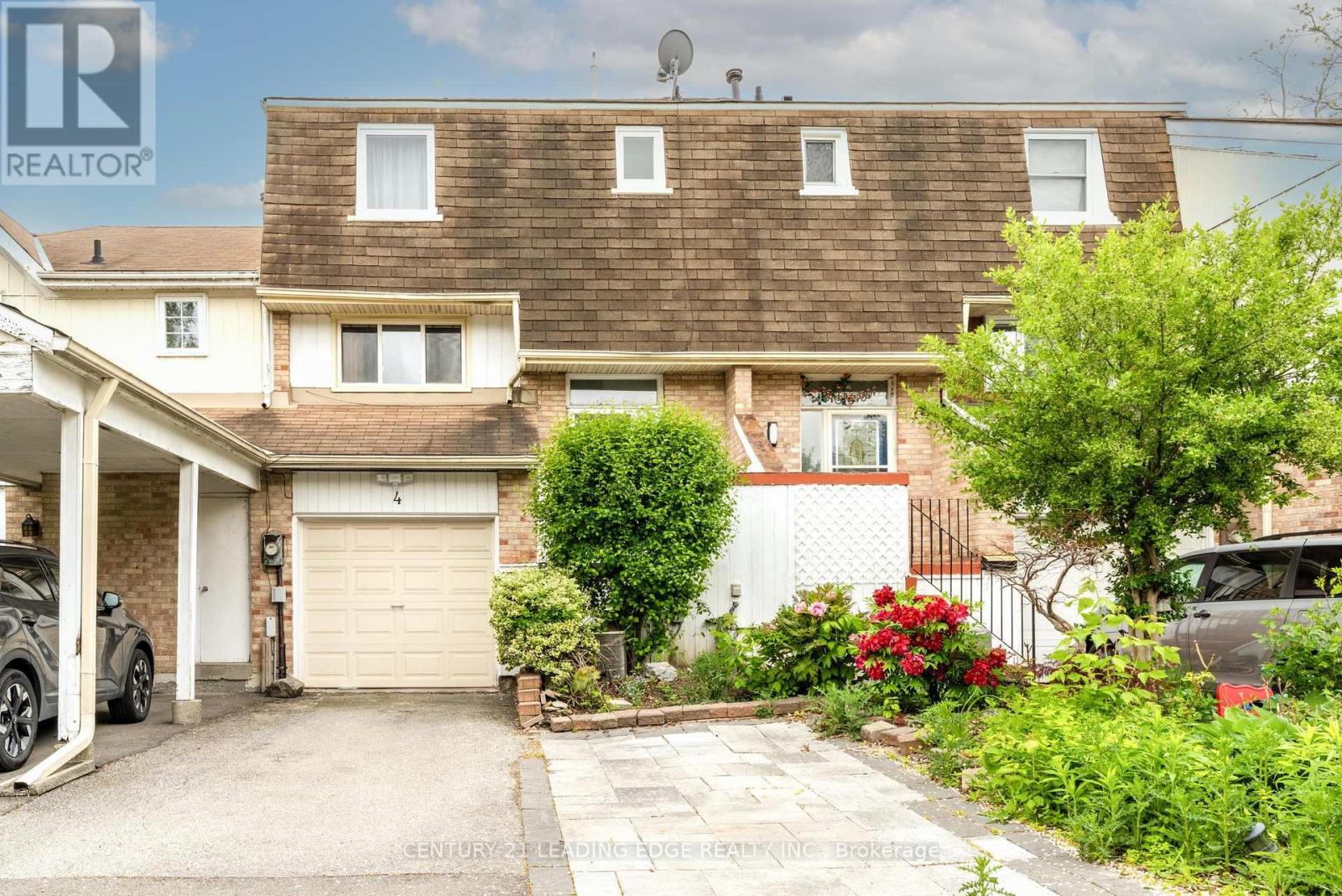 4 CHAMBERS COURT, Brampton, Ontario