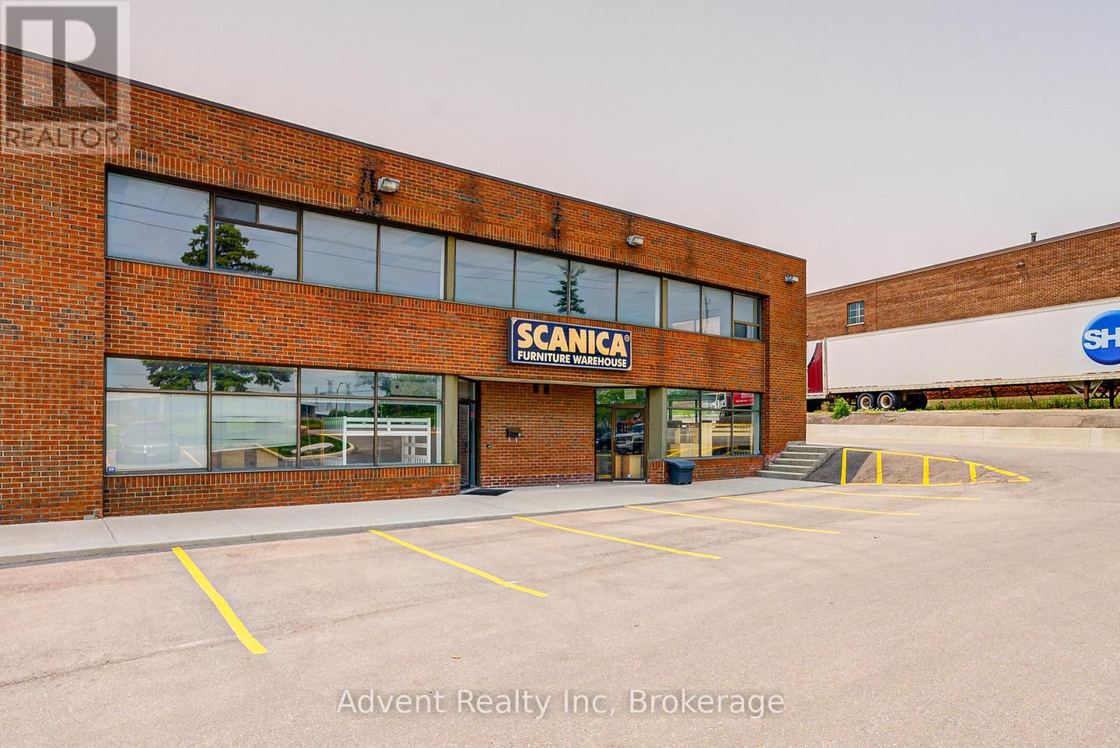 5 - 2501 Steeles Avenue W, Toronto, Ontario  M3J 2P1 - Photo 1 - W12200947