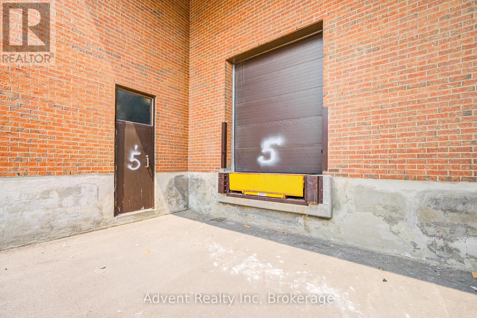 5 - 2501 Steeles Avenue W, Toronto, Ontario  M3J 2P1 - Photo 37 - W12200947