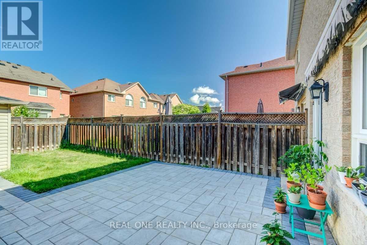 3835 Freeman Terrace, Mississauga, Ontario  L5M 6P9 - Photo 18 - W12200961