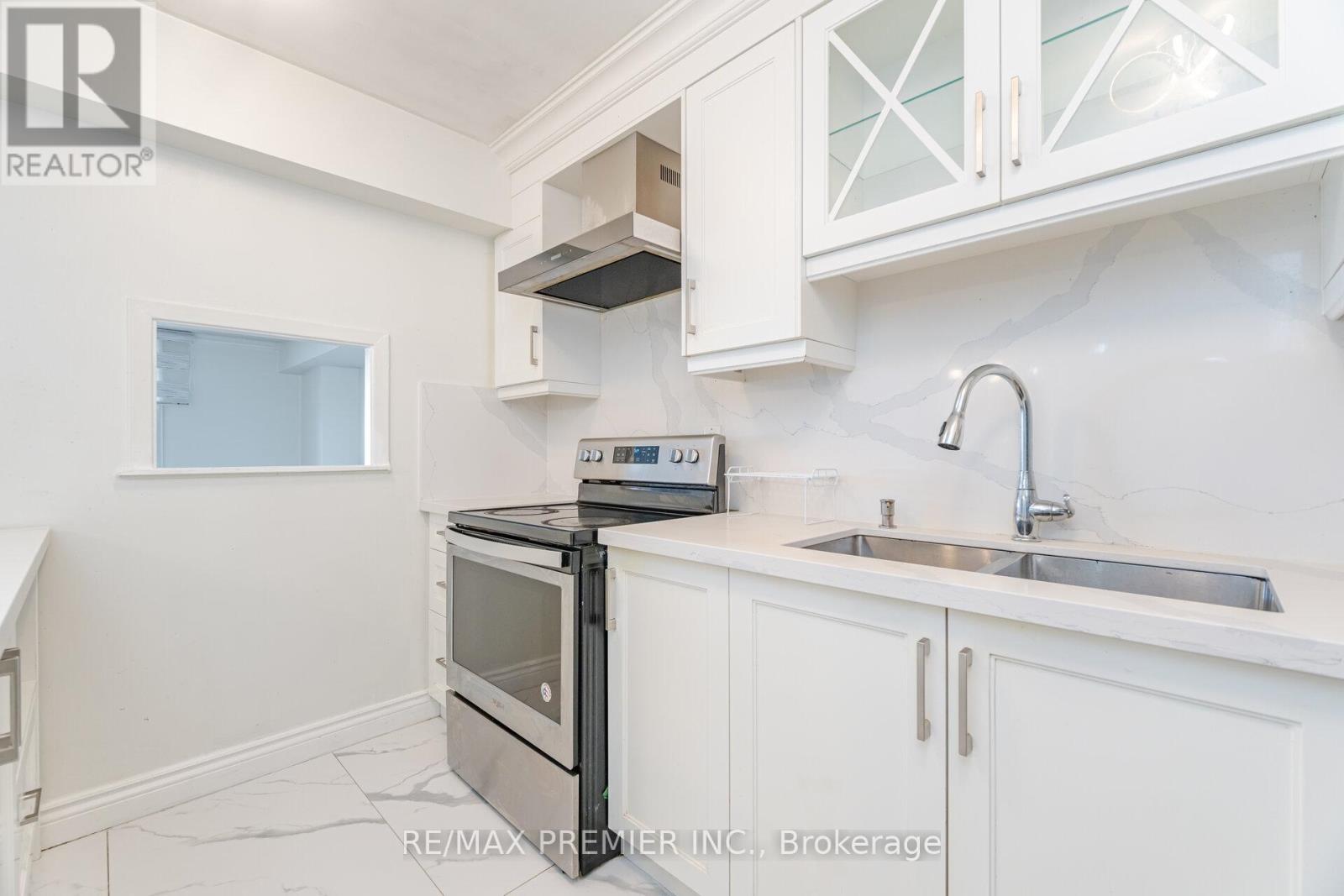 402 - 5 San Romanoway, Toronto, Ontario  M3N 2Y4 - Photo 13 - W12200966