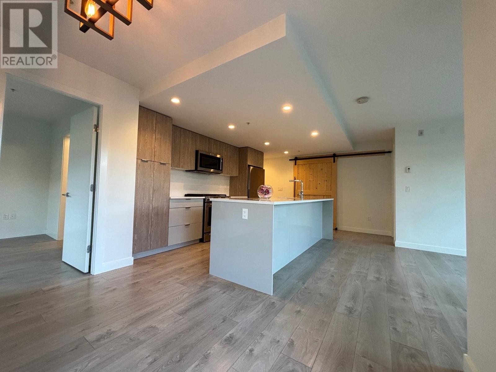 121 108 E 8th Street, North Vancouver, British Columbia  V7L 0H1 - Photo 5 - R3012146