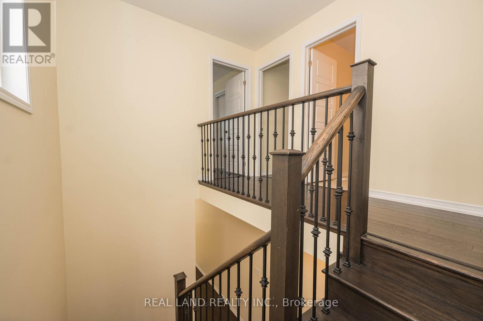 7782 Hackberry Trail, Niagara Falls, Ontario  L2H 3R5 - Photo 12 - X12200963