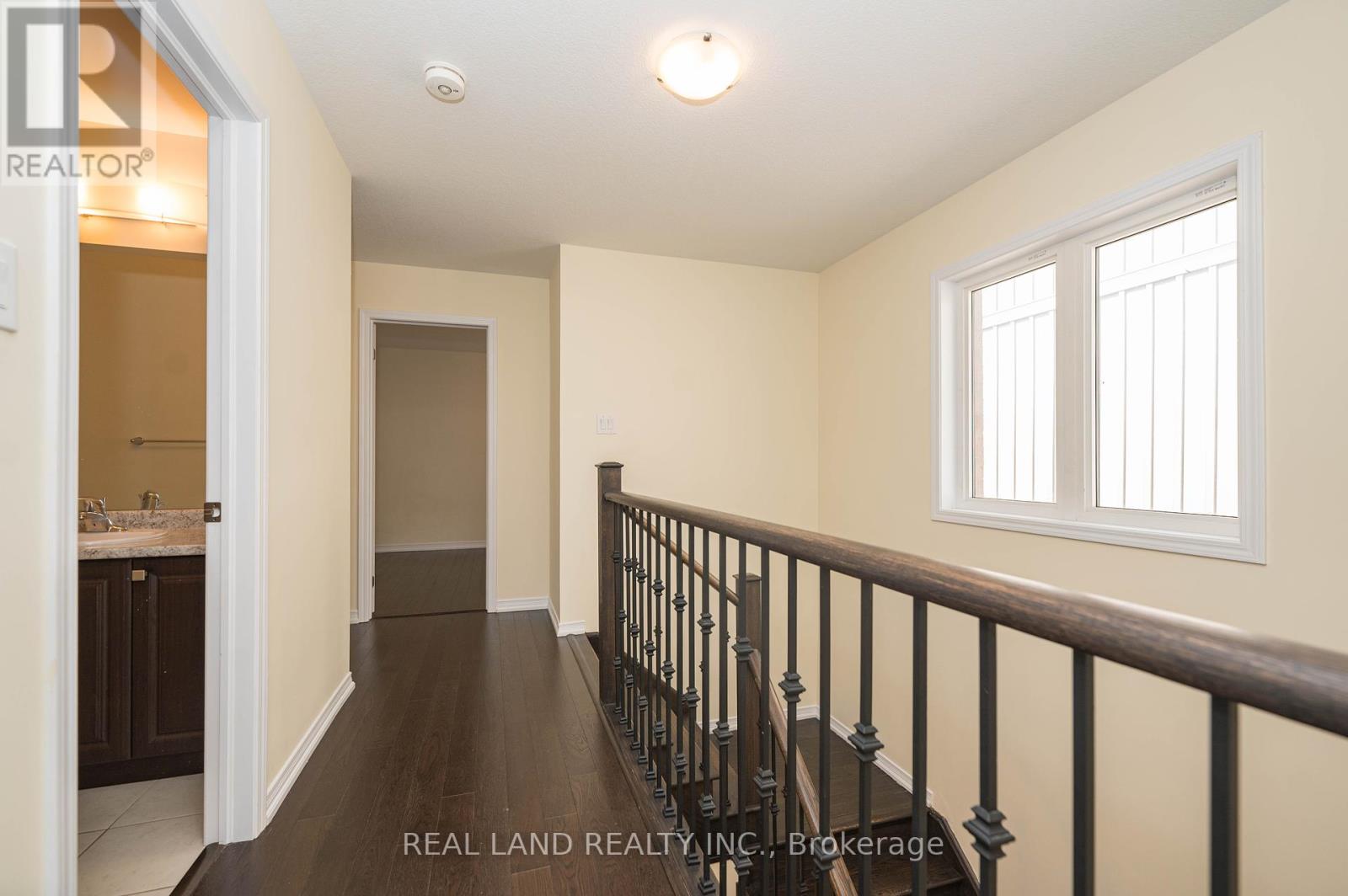 7782 Hackberry Trail, Niagara Falls, Ontario  L2H 3R5 - Photo 13 - X12200963