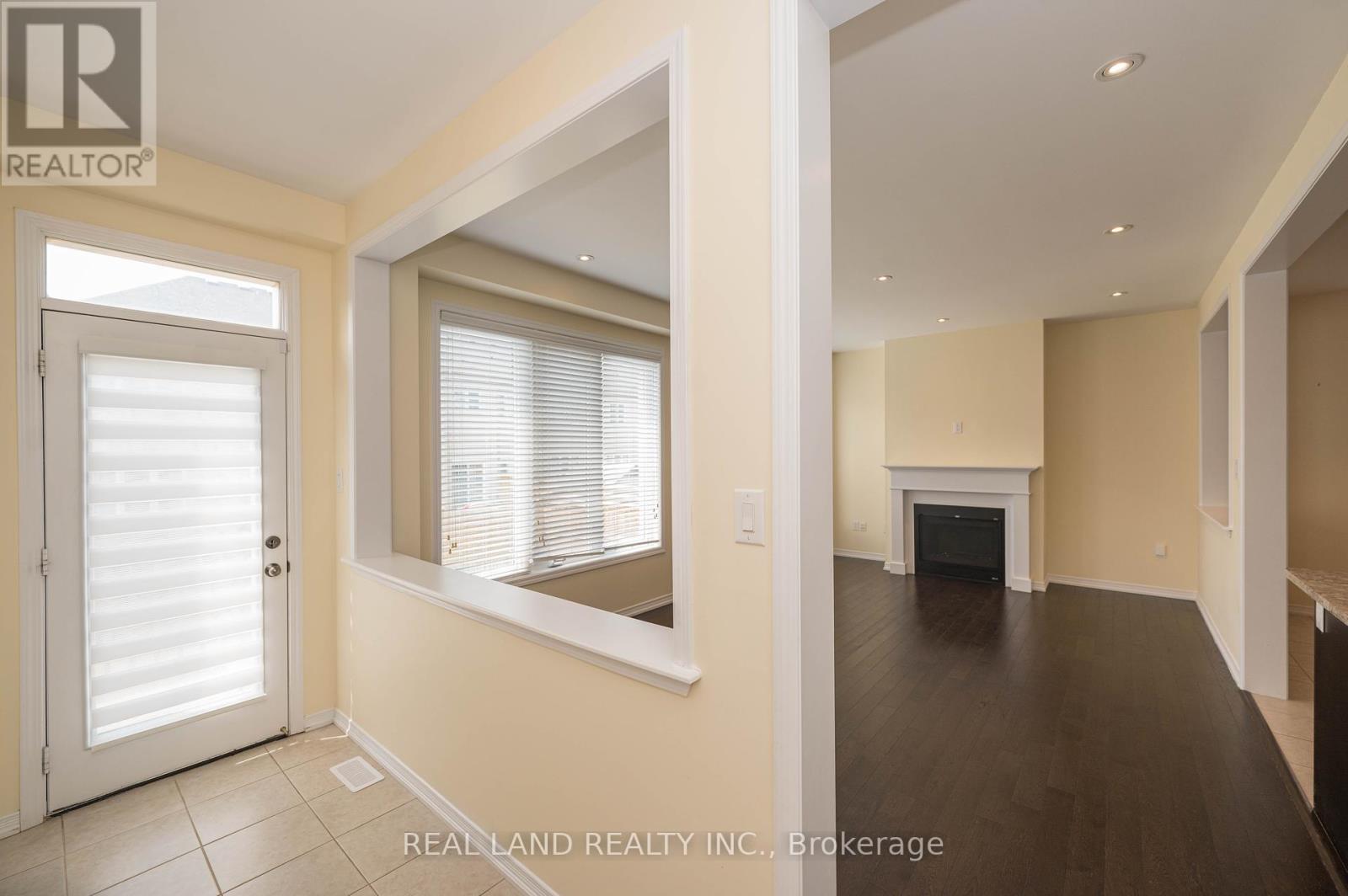 7782 Hackberry Trail, Niagara Falls (Brown), Ontario  L2H 3R5 - Photo 18 - X12200963
