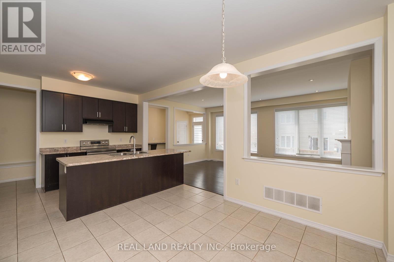 7782 Hackberry Trail, Niagara Falls (Brown), Ontario  L2H 3R5 - Photo 9 - X12200963