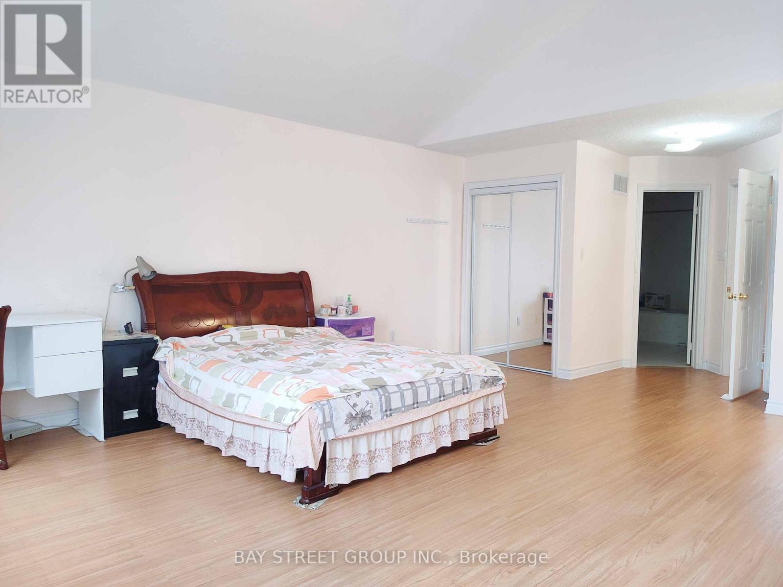 76 Greensboro Drive, Markham (Milliken Mills West), Ontario  L3R 0V5 - Photo 12 - N12194417