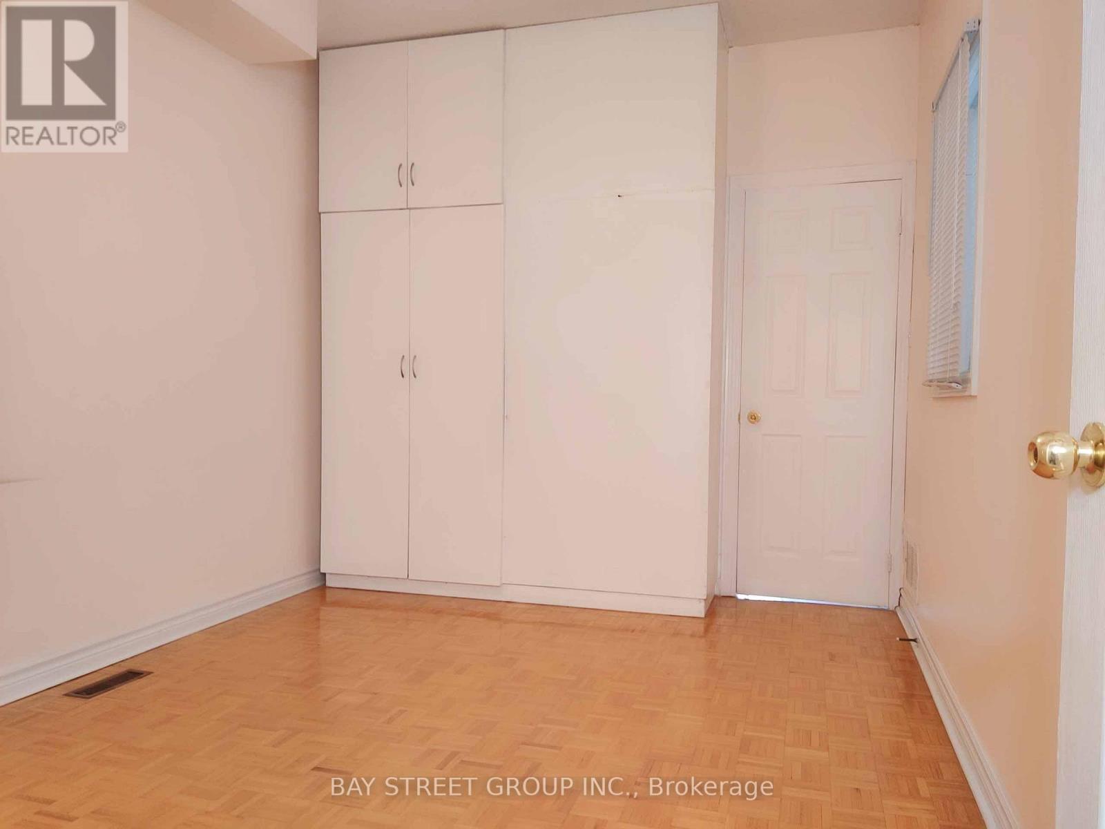 Property at 76 GREENSBORO DRIVE image 3