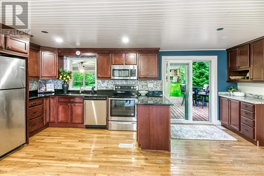 160 Holmstedt, Greater Sudbury, Ontario  P0M 3E0 - Photo 11 - 2122607