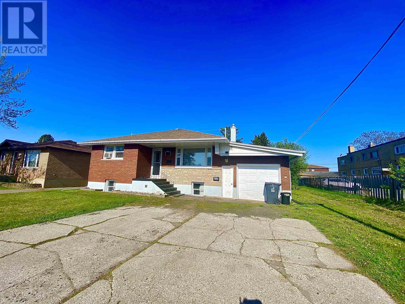 116 Maplewood ST N, thunder bay, Ontario
