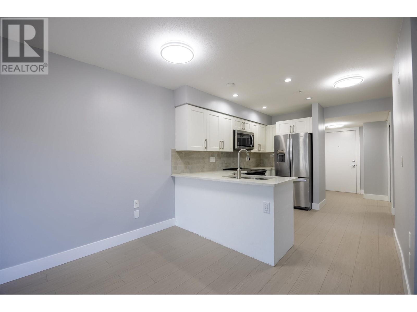 105 1990 Westminster Avenue, Port Coquitlam, British Columbia  V3B 1E8 - Photo 4 - R3012035
