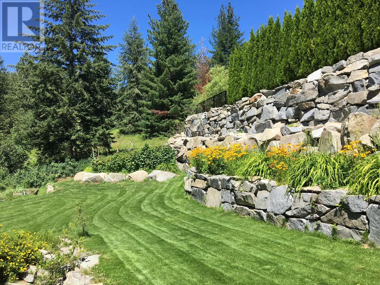 539 Blake Court, Warfield, British Columbia  V1R 4V9 - Photo 77 - 10328095