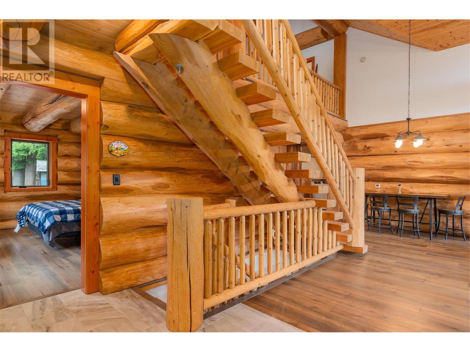 800 Highway 22, Rossland, British Columbia  V0G 1Y0 - Photo 18 - 10351012