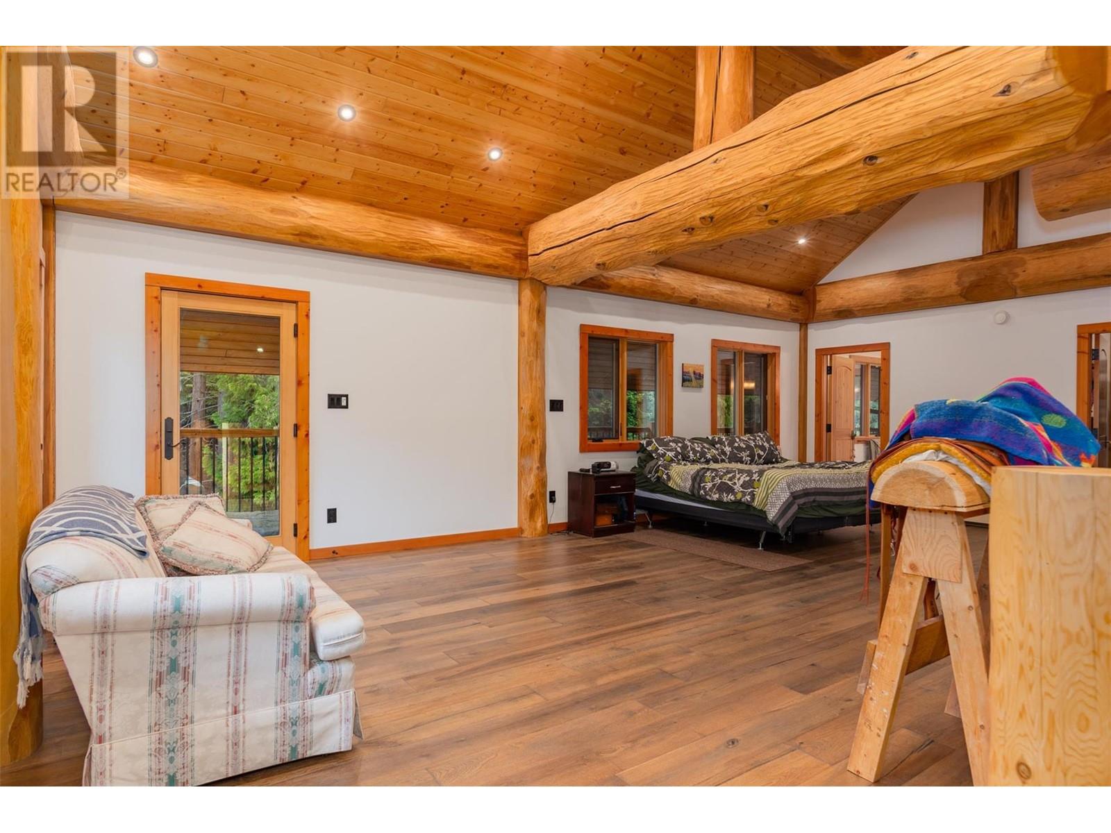 800 Highway 22, Rossland, British Columbia  V0G 1Y0 - Photo 26 - 10351012