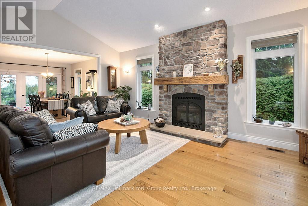 515 Ridge Road, Meaford, Ontario  N4L 1L9 - Photo 8 - X12200979