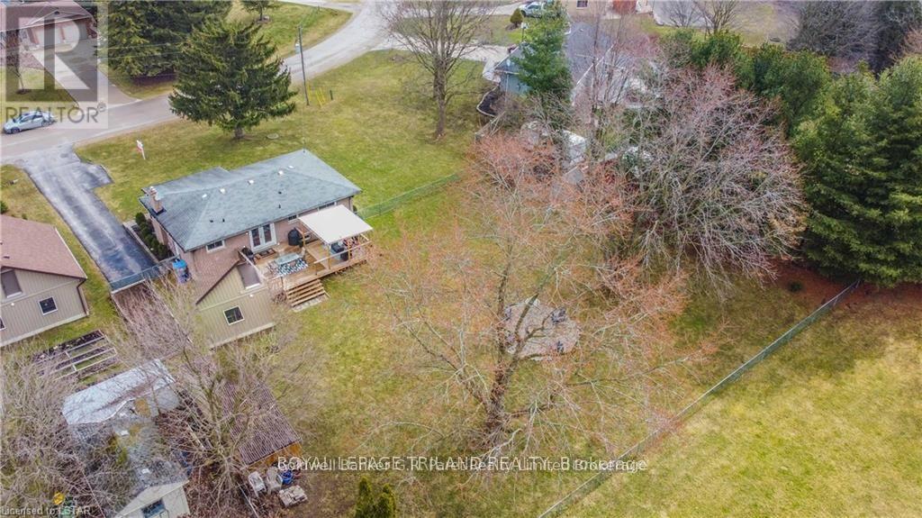 104 Simcoe Crescent, Middlesex Centre, Ontario  N0L 1R0 - Photo 33 - X12157608