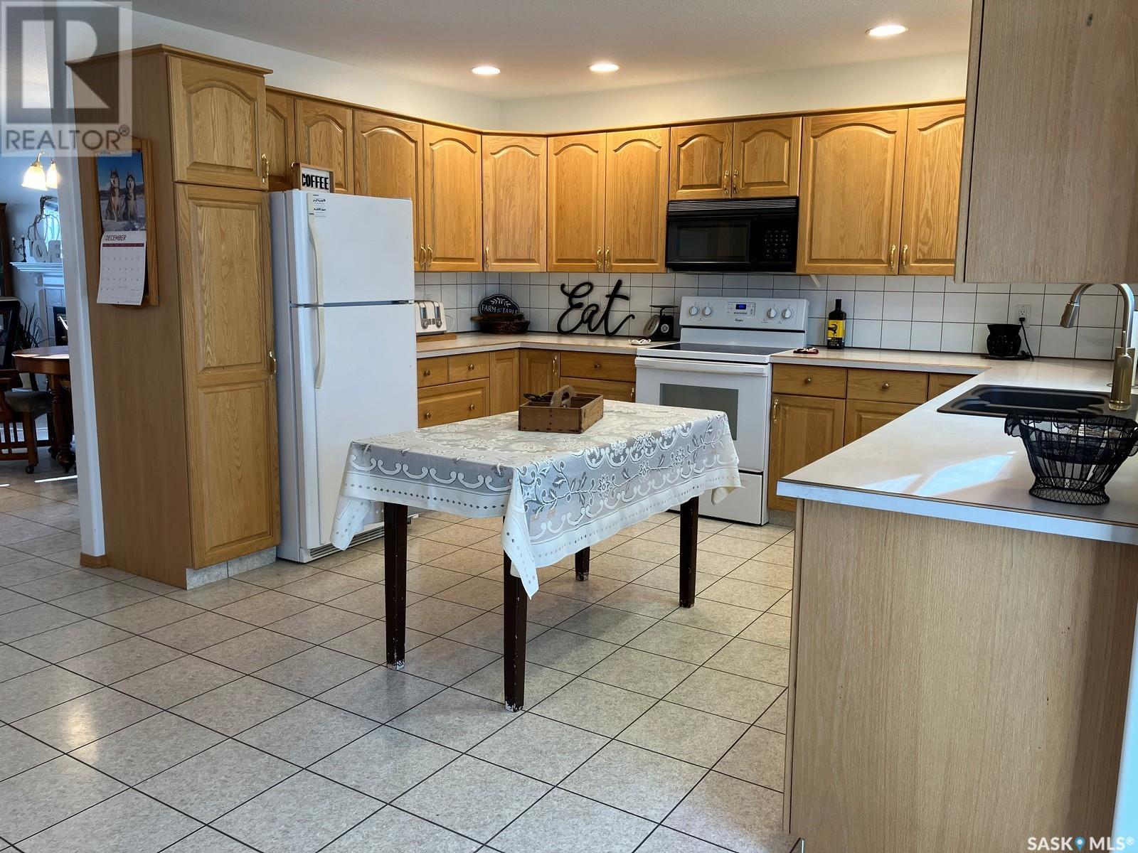 324 5th Street N, Nipawin, Saskatchewan  S0E 1E0 - Photo 15 - SK985402