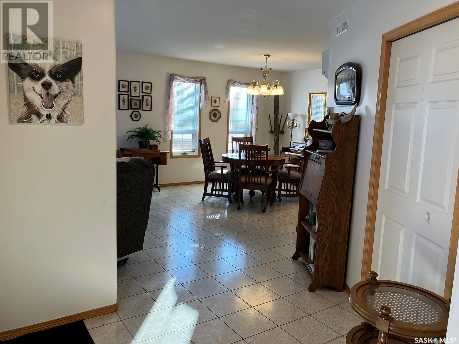 324 5th Street N, Nipawin, Saskatchewan  S0E 1E0 - Photo 10 - SK985402