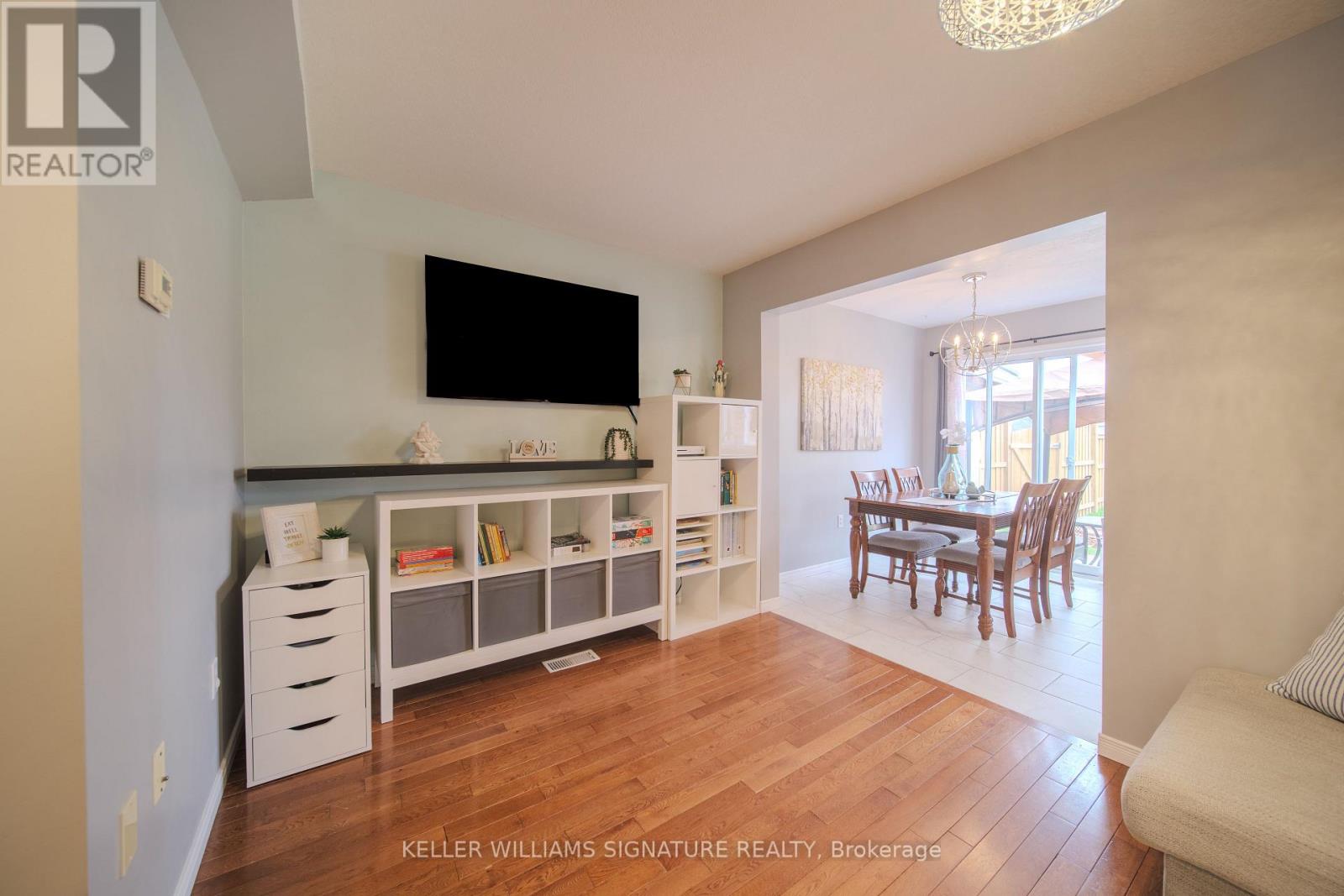 203 Langlaw Drive, Cambridge, Ontario  N1P 1E8 - Photo 12 - X12145683