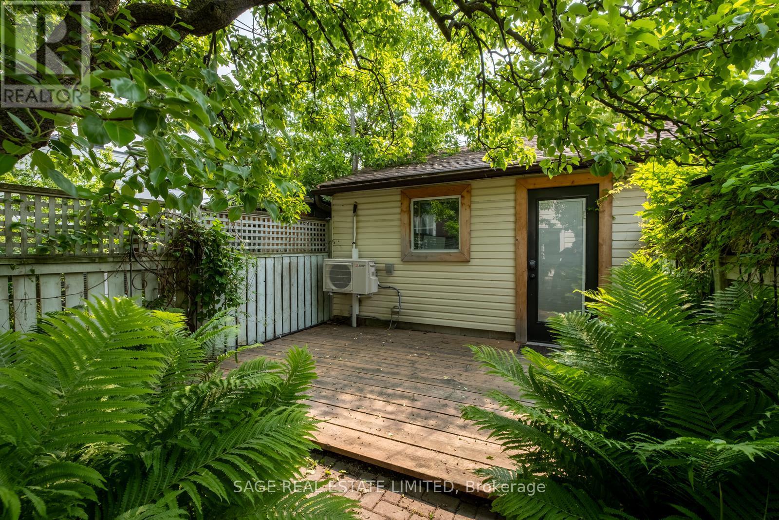 166 Bartlett Avenue, Toronto, Ontario  M6H 3G1 - Photo 38 - W12200980