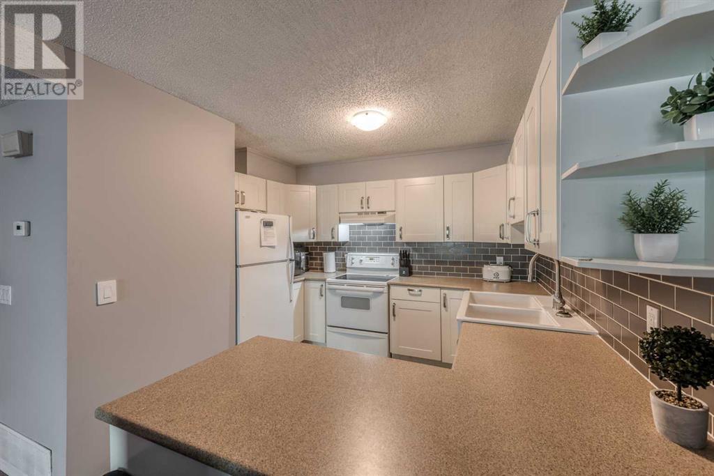 Property at 81, 3015 51 Street SW image 5