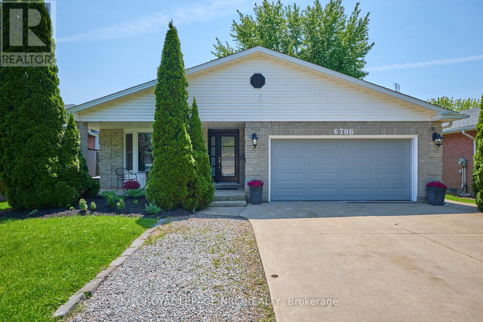 6706 Buckingham Drive, Niagara Falls, Ontario  L2H 2S5 - Photo 1 - X12200550