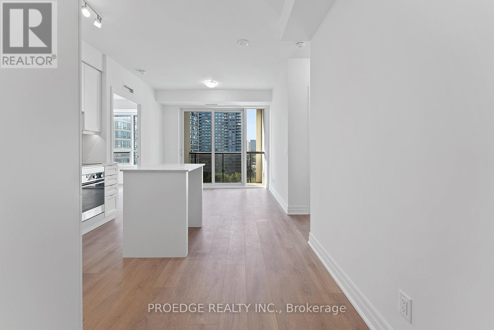 801 - 30 Elm Drive W, Mississauga, Ontario  L5B 0N6 - Photo 3 - W12180199