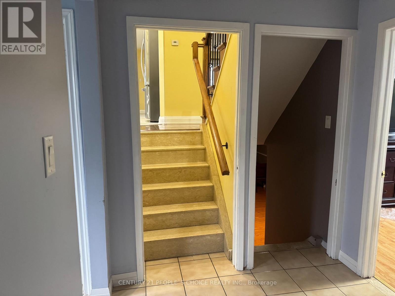 3397 Brandon Gate, Mississauga, Ontario  L4T 3N3 - Photo 6 - W12174318