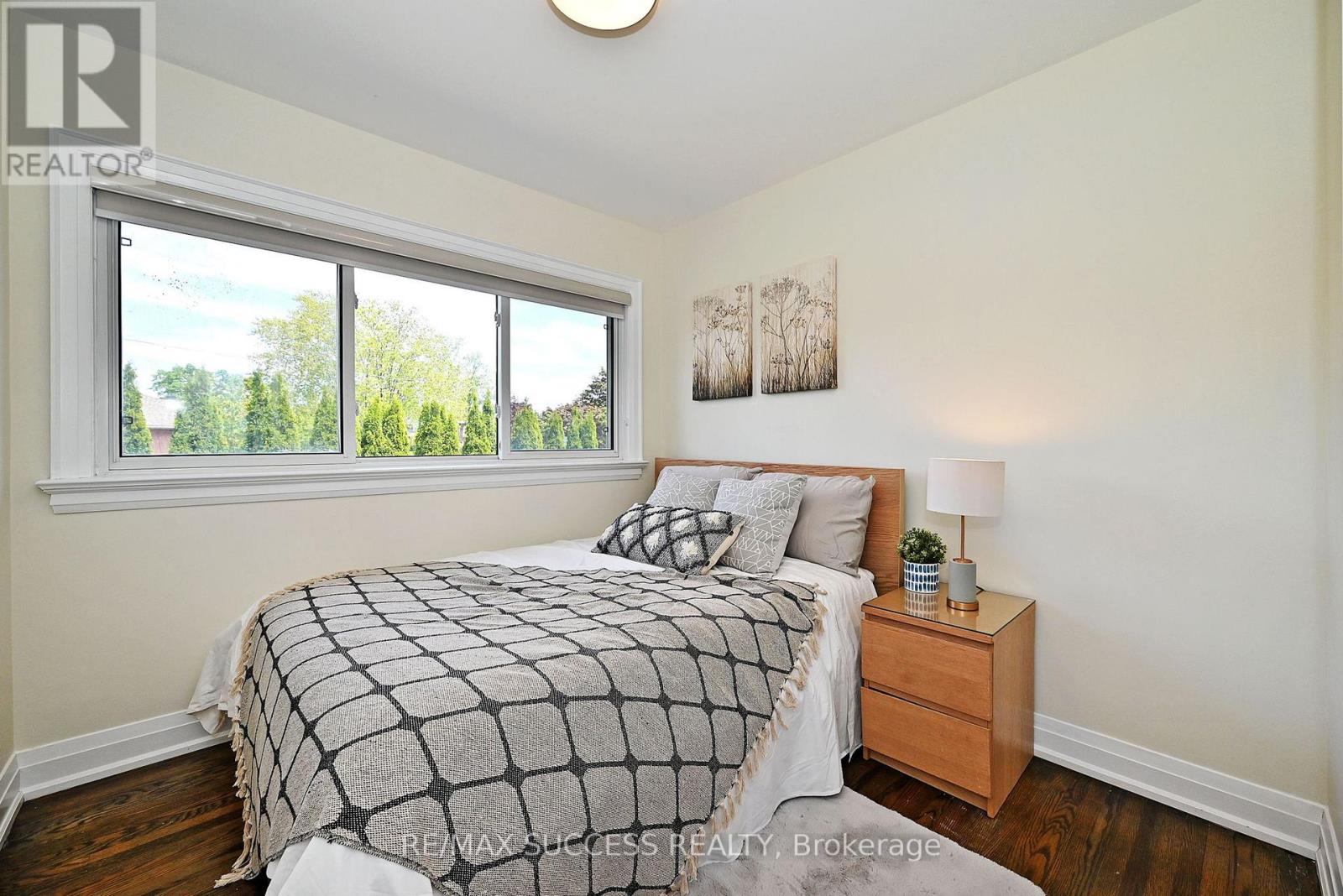 492 Sherin Drive Sw, Oakville, Ontario  L6L 4J8 - Photo 16 - W12199722