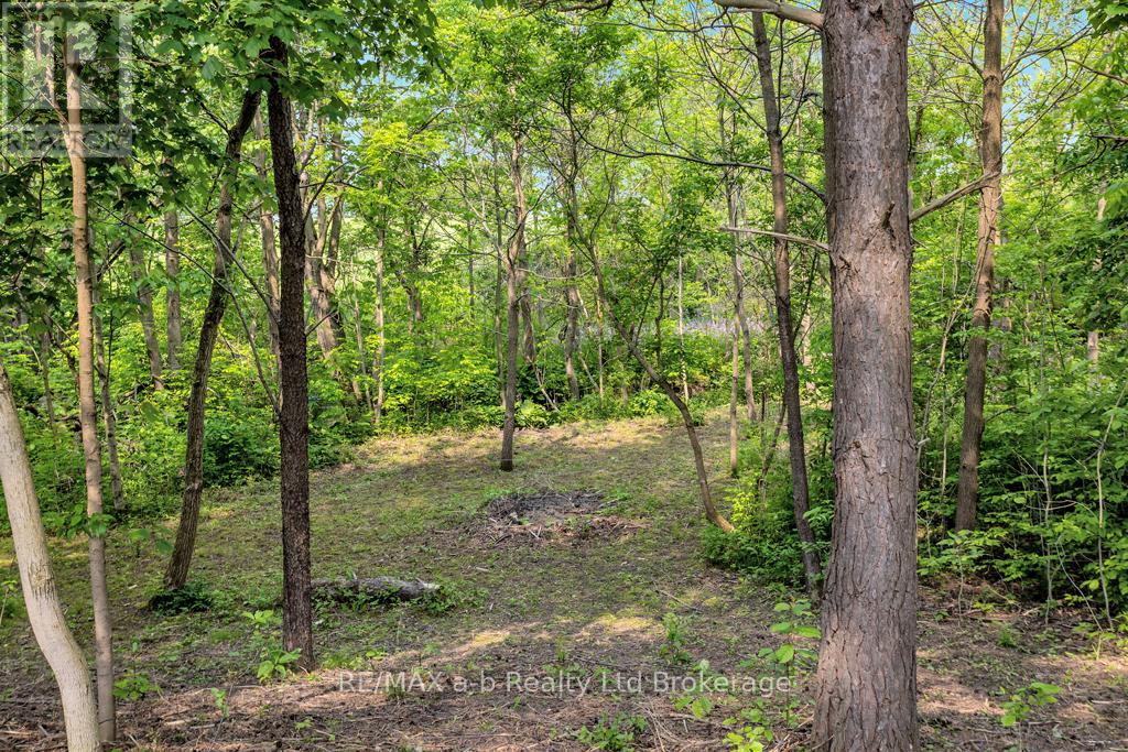210 Beach Lane, Norfolk, Ontario  N0E 1G0 - Photo 33 - X12200986