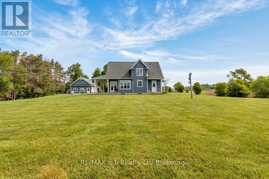 210 Beach Lane, Norfolk, Ontario  N0E 1G0 - Photo 6 - X12200986