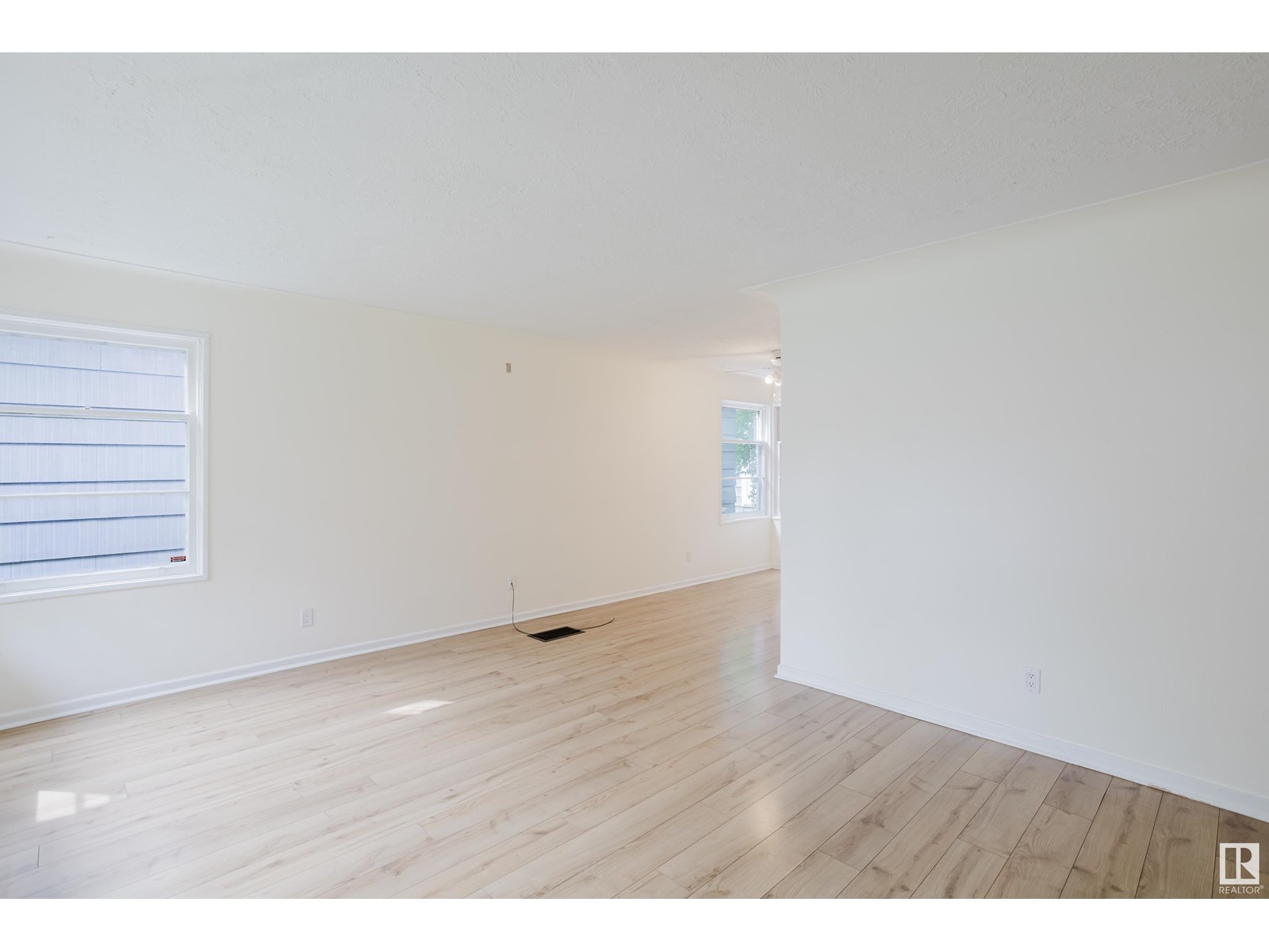 Property at 9808 85 AV NW NW image 3