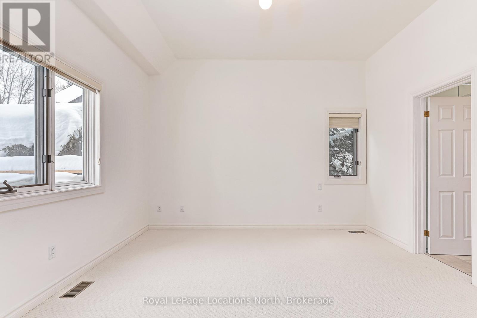 137 Pioneer Lane, Blue Mountains, Ontario  L9Y 0M7 - Photo 21 - X12200998