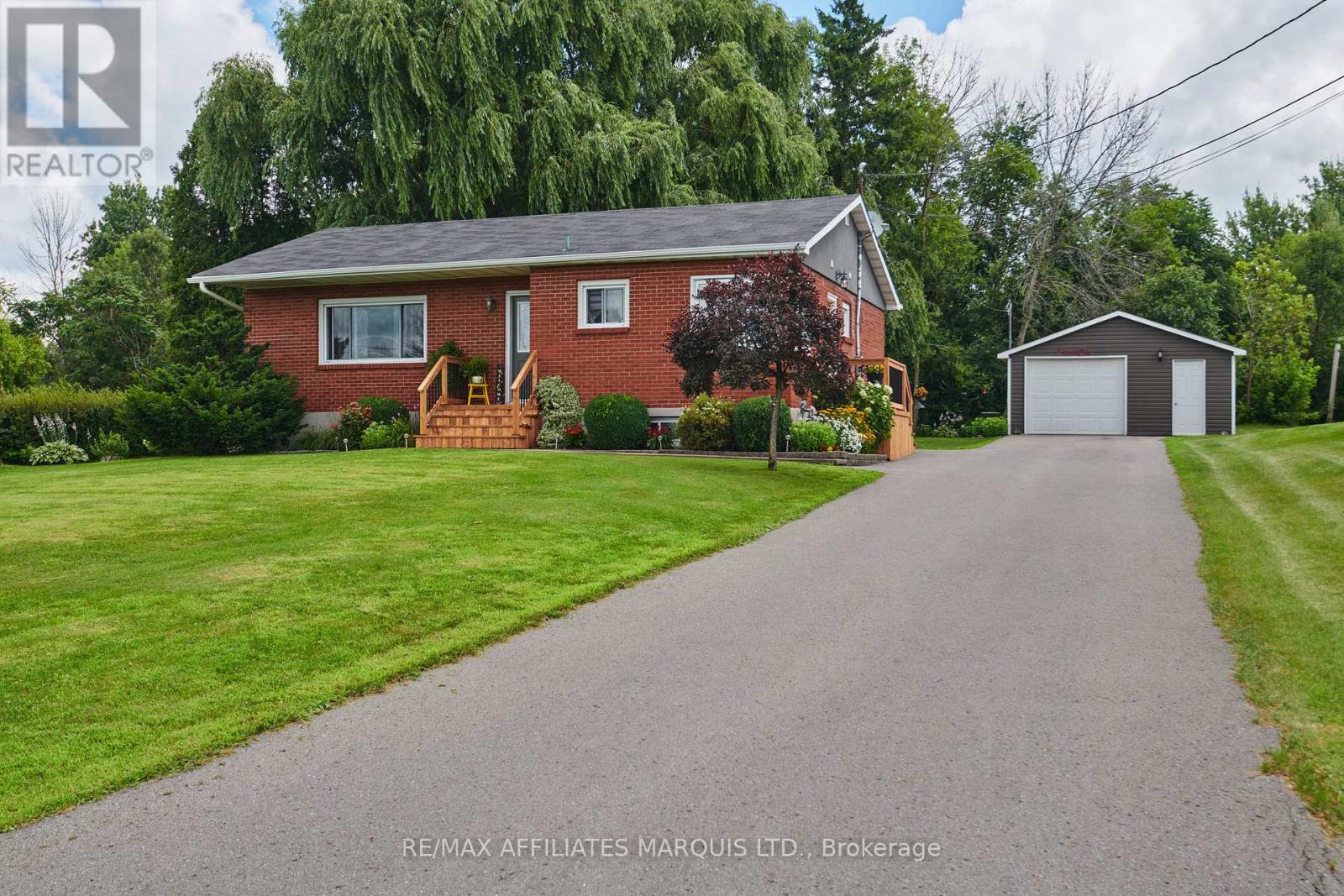 6711 Purcell Road, South Glengarry, Ontario  K6H 7R5 - Photo 1 - X12201013