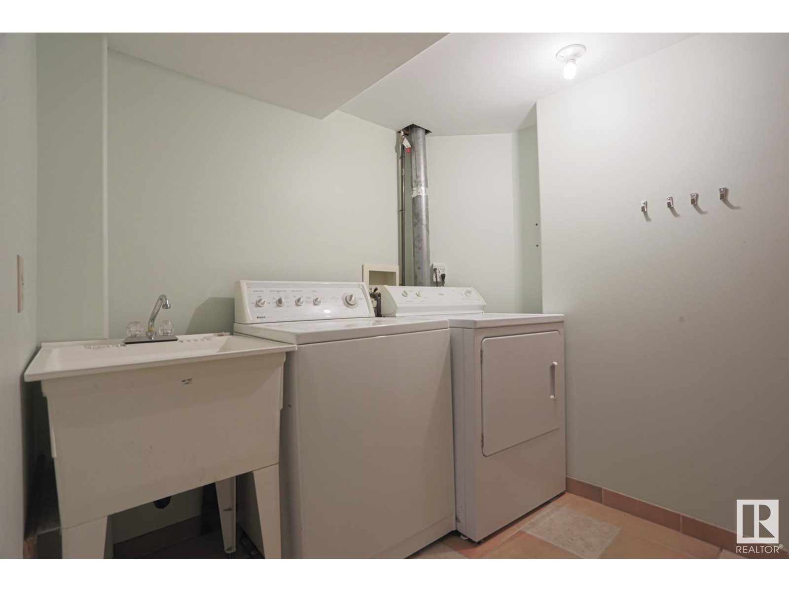 3520 105b St Nw Nw, Edmonton, Alberta  T6J 2L1 - Photo 43 - E4440754