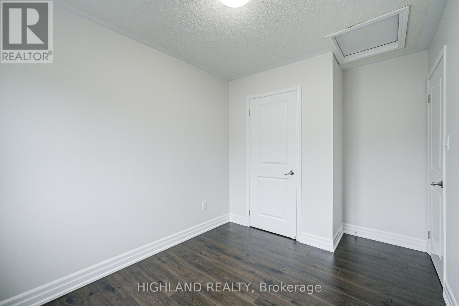4 - 265 Ellen Davidson Drive, Oakville, Ontario  L6M 0V4 - Photo 35 - W12134137