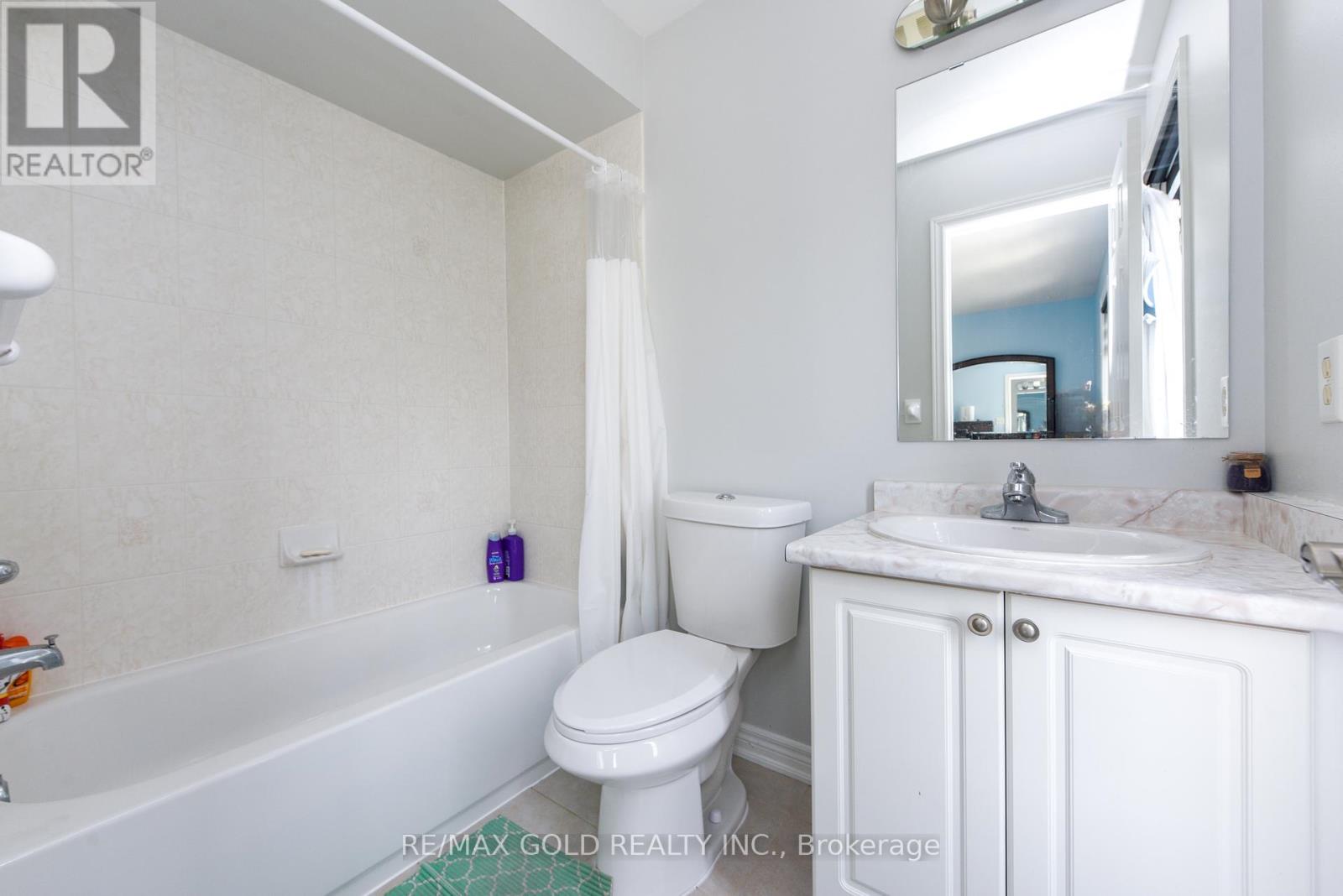 137 Earlsbridge Boulevard, Brampton, Ontario  L7A 3T7 - Photo 36 - W12189676