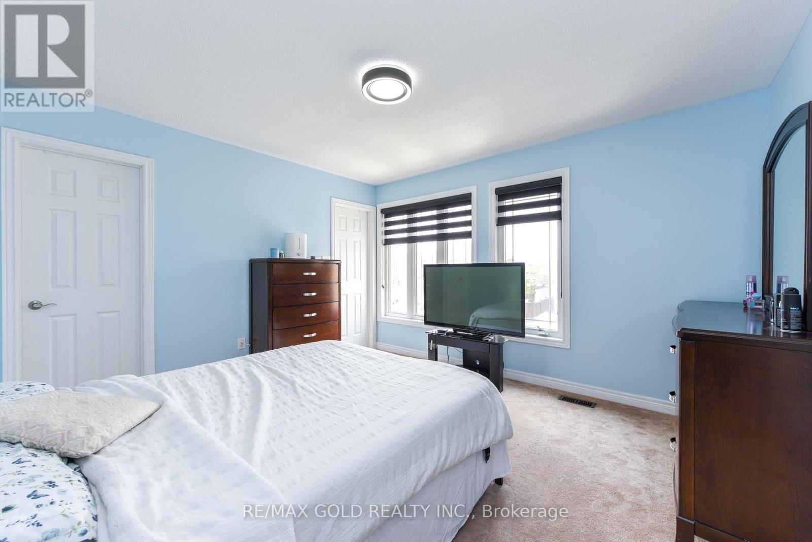 137 Earlsbridge Boulevard, Brampton, Ontario  L7A 3T7 - Photo 25 - W12189676