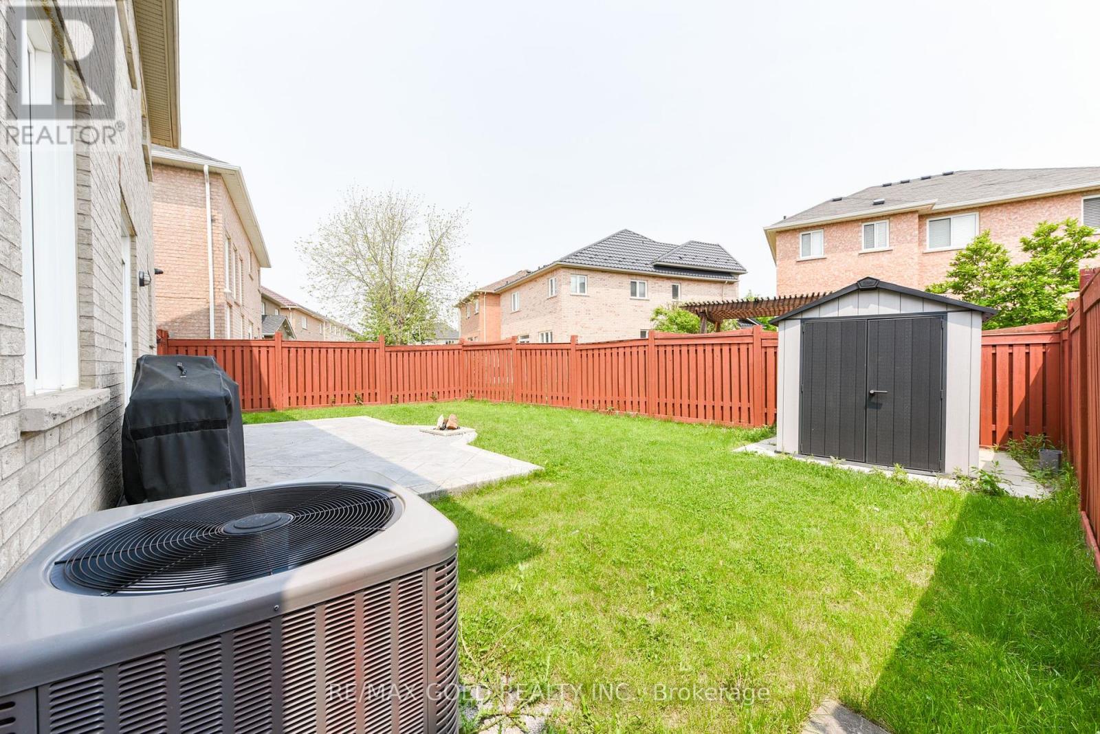 137 Earlsbridge Boulevard, Brampton, Ontario  L7A 3T7 - Photo 48 - W12189676
