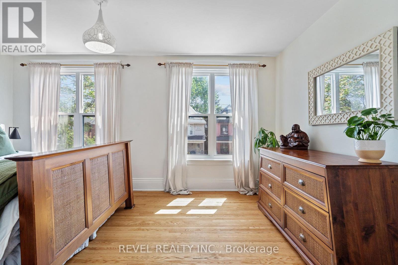 33 Holton Avenue N, Hamilton, Ontario  L8L 6H3 - Photo 35 - X12193804