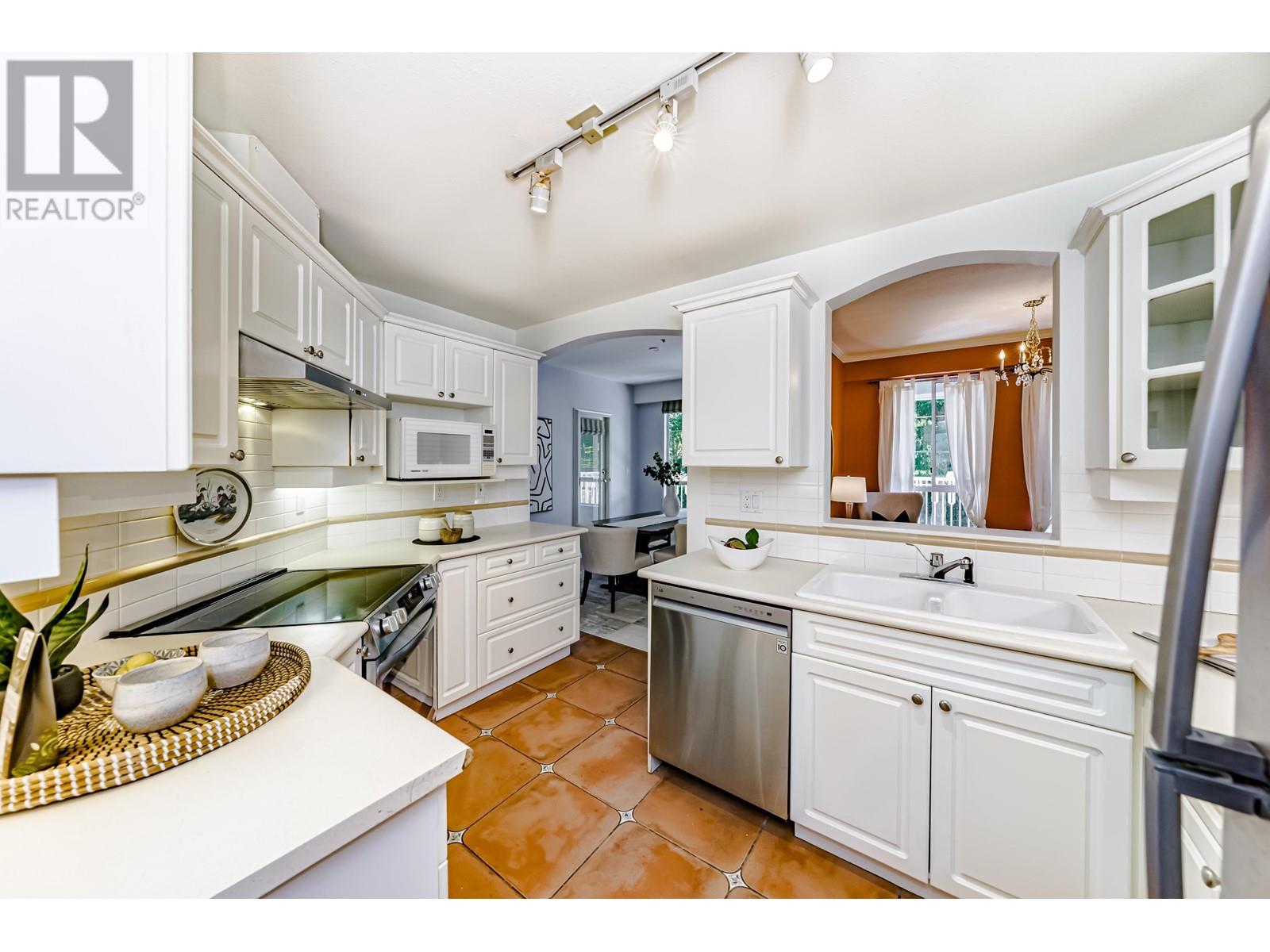 213 5835 Hampton Place, Vancouver, British Columbia  V6T 2G2 - Photo 12 - R3012203