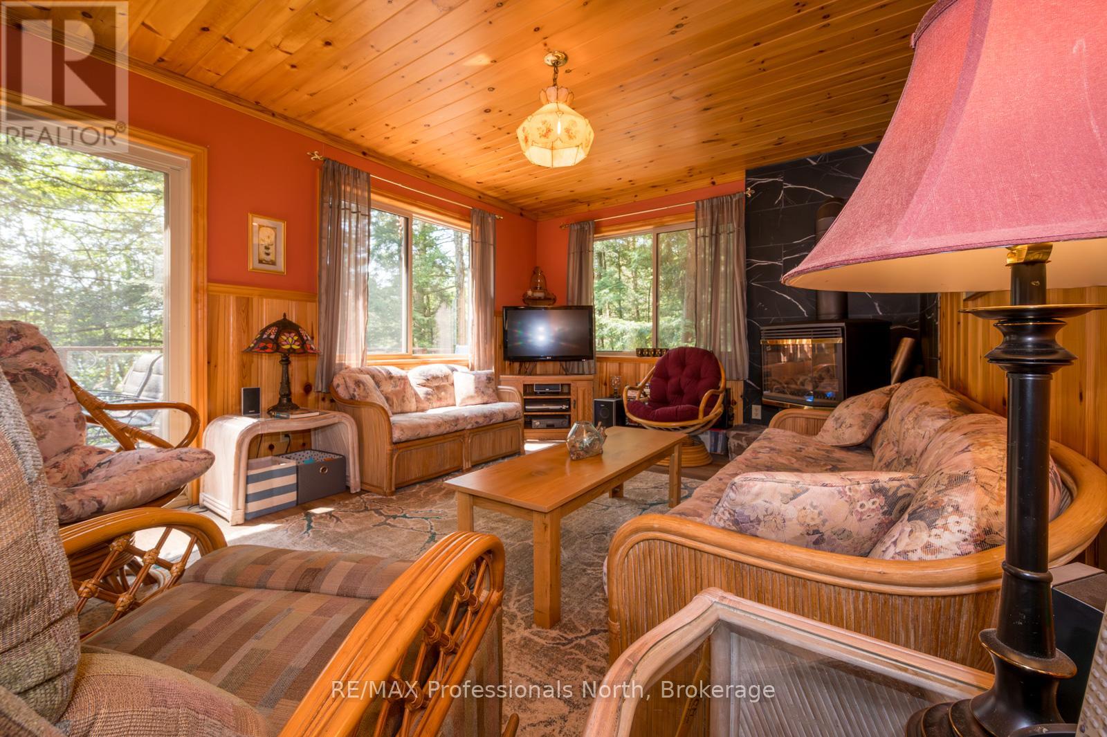 255 Cedar Lane, Kearney (Proudfoot), Ontario  P0A 1M0 - Photo 5 - X12201030