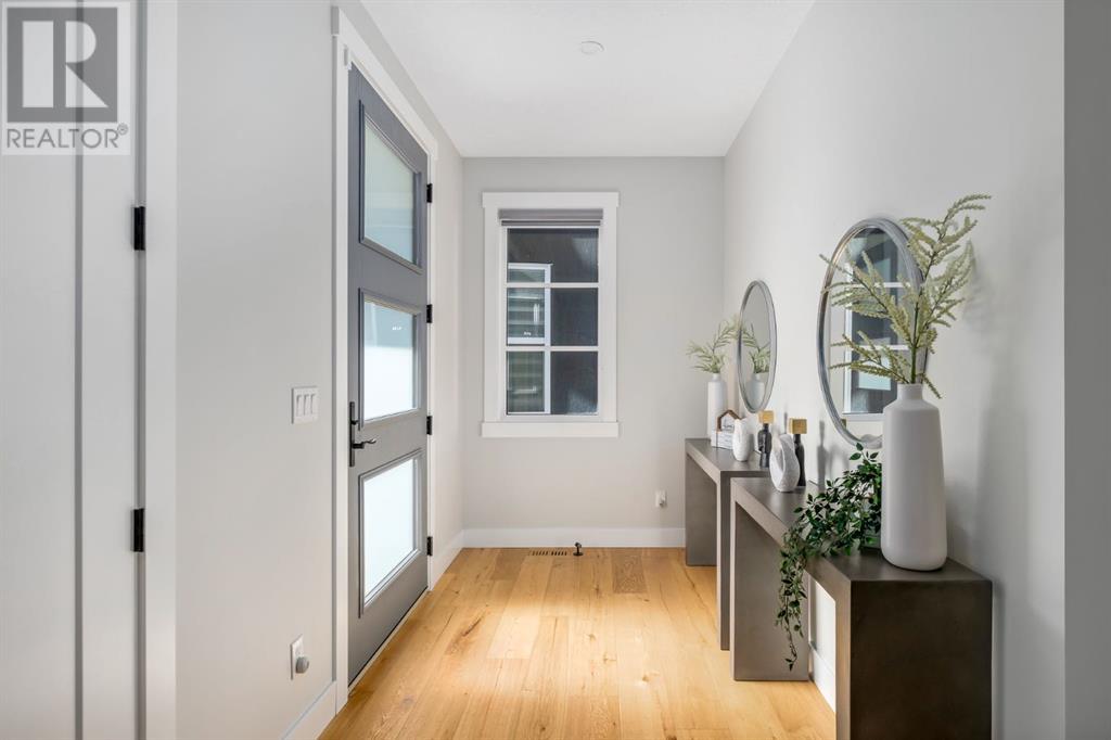 Property at 229 Carringvue Manor NW image 4
